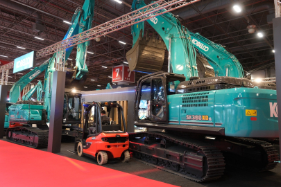 Kobelco Güçlü Ekskavatör Modelleriyle Komatek Fuarı'nda Dikkat Çekti