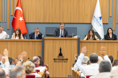 İzmir’de Gündem Yoğun: Başkan Cemil Tugay’dan Ankara’ya Ortak Çözüm Çağrısı