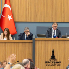 İzmir’de Gündem Yoğun: Başkan Cemil Tugay’dan Ankara’ya Ortak Çözüm Çağrısı