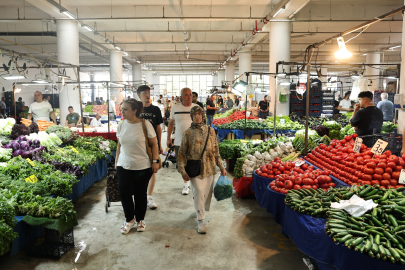 Ataevler Kapalı Pazar Alanı hizmete açıldı