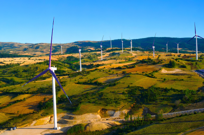 Aydem Yenilenebilir Enerji Uşak RES Yatırımıyla Gücünü Artırdı