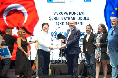 Kadıköy Belediyesi’ne ‘Şeref Bayrağı’ Ödülü ​​​​​​​