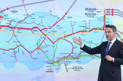 Bayraktar: “Ceyhan'ı Adeta Bir Rotterdam Yapabiliriz"