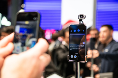 HONOR Robot Phone Dünyaya Tanıtılıyor