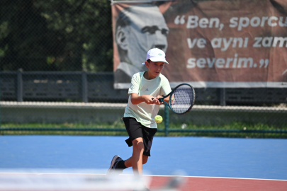 Kuşadası Tenis Kulübü’nde Ulusal Turnuva Heyecanı Yaşanmaya Başladı