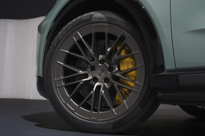 Pirelli’den Porsche Cayenne Turbo’ya Özel Elektrikli SUV Lastiği