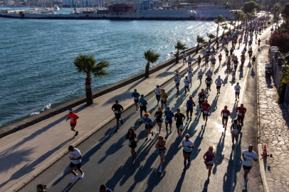 Uluslararası Ayvalık Kurtuluş Yarı Maratonu Pazar Günü Koşuluyor