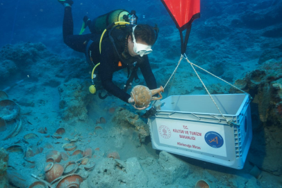Akdeniz’den 2.100 Yıllık Sofra Takımı Çıktı