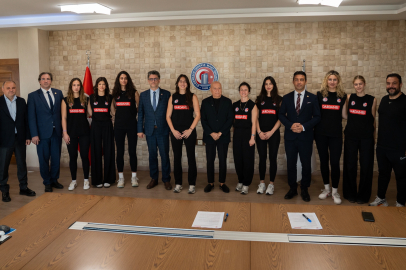 Dardanel, ÇOMÜ Kadın Voleybol Takımı’nın Ana Sponsoru