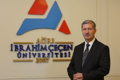 AİÇÜ Rektörü Prof. Dr. İlhami Gülçin  Tıbbi ve Biyomoleküler Kimyada Dünya İkincisi