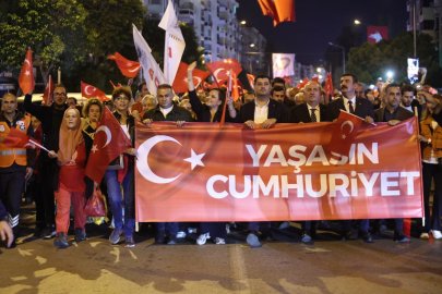 Karabağlar’da Cumhuriyet’in 103.yılı Coşkuyla Kutlandı